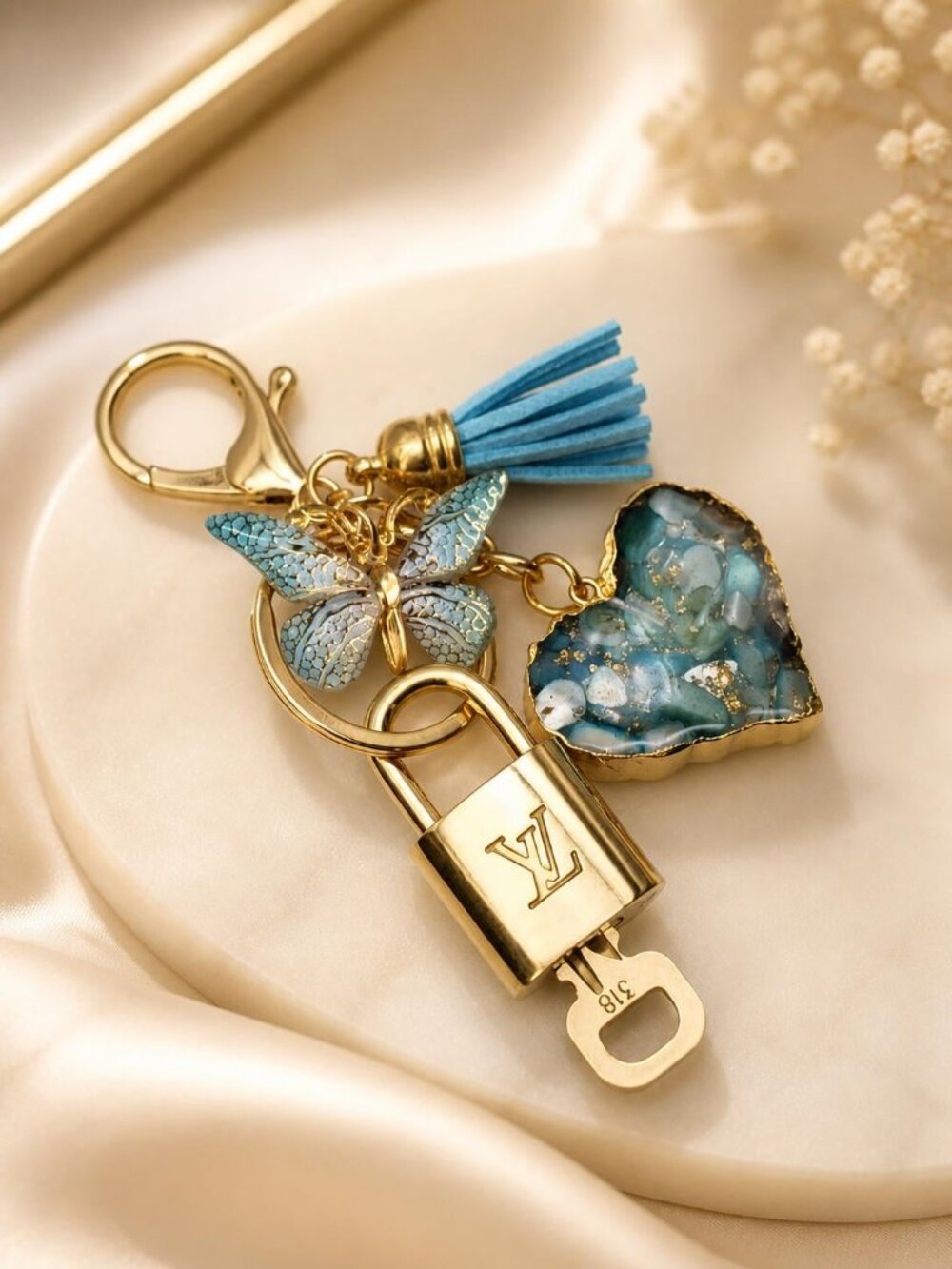 LV Gold Padlock Authentic 🔑 Luxury Bag Charm w/ Unbranded Heart Keychain